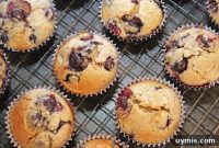 Rustic Blueberry Polenta Cupcakes Recipe