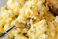 Creamy Cottage Cheese Scrambled Eggs