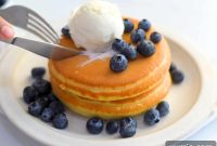 Fluffy Nutella-Stuffed Pancakes with Gooey Center