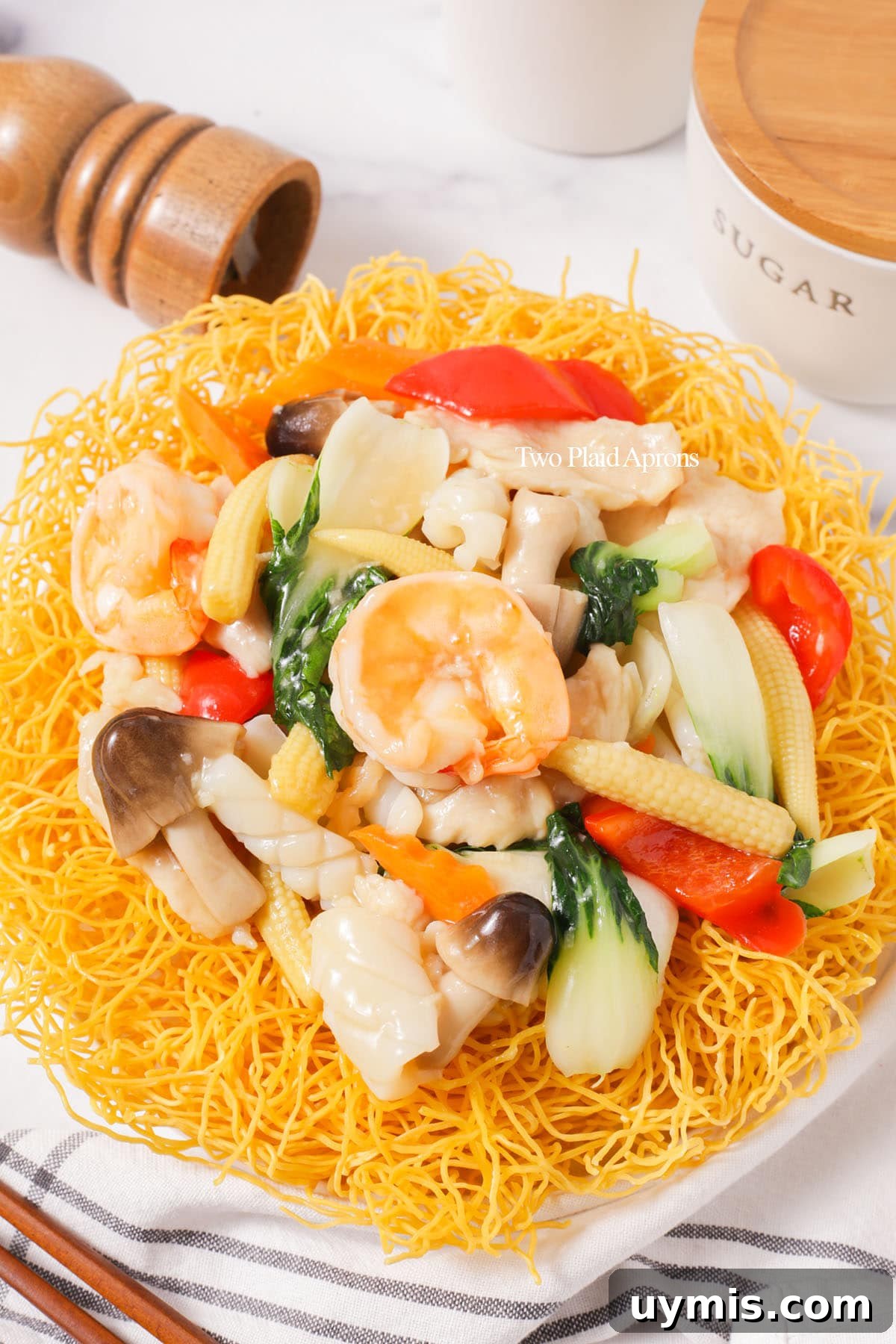 Vietnamese Crispy Noodle Stir Fry Mi Xao Gion 24 Mi xao gion on plate.