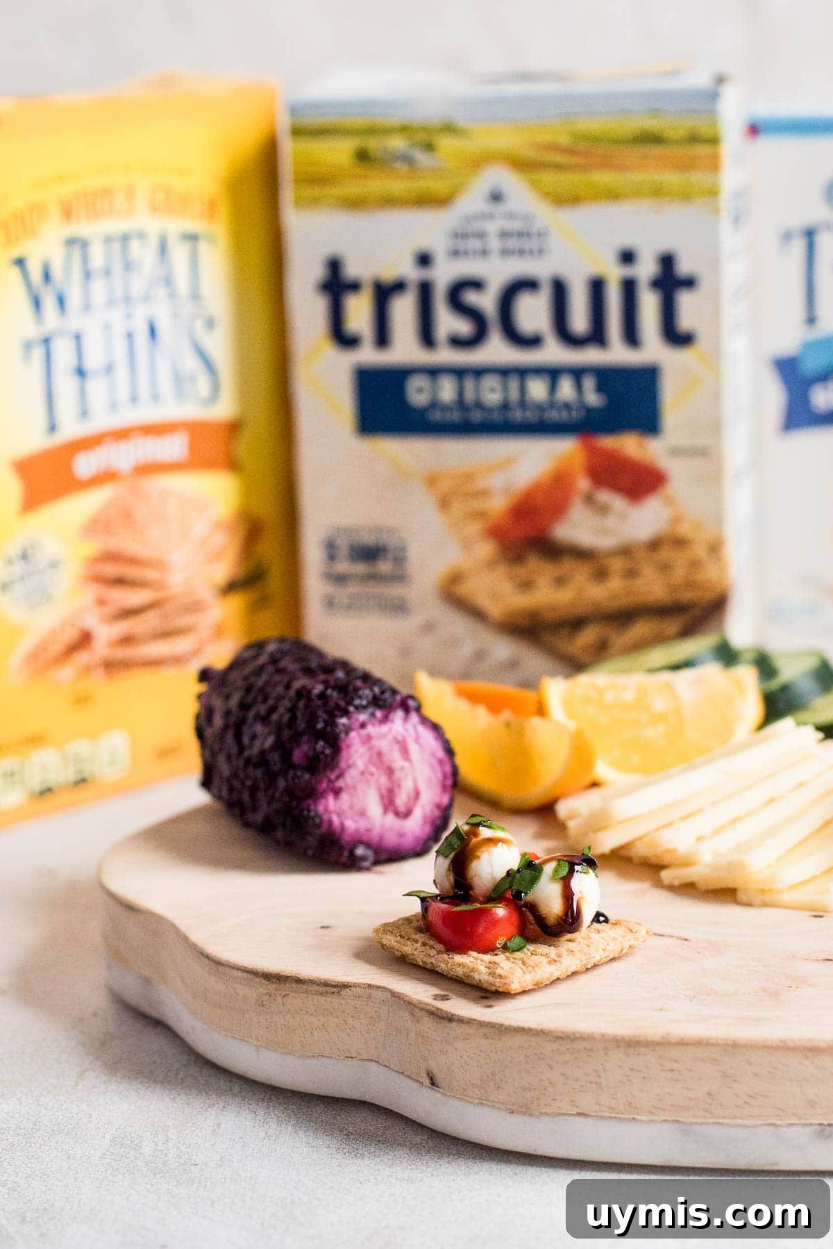 close up cracker with toppings