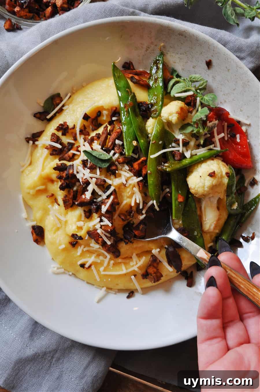 Creamy Vegan Polenta Carbonara Recipe 4 img 17600 3