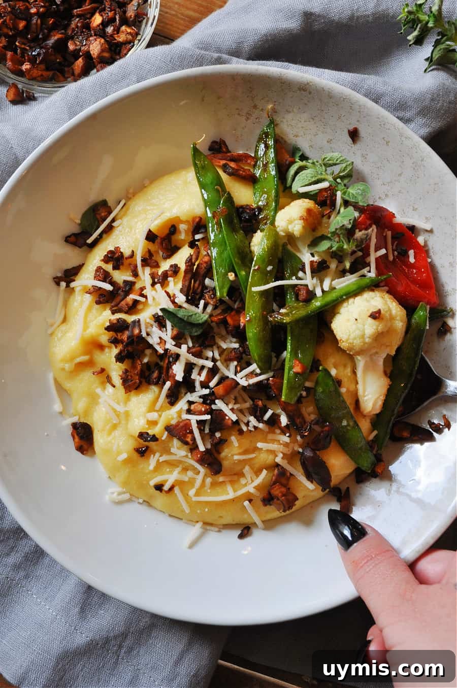 Creamy Vegan Polenta Carbonara Recipe 5 img 17600 4