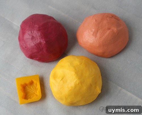 How to Make Cream Cheese Leaf Mints 5 img 1845 4