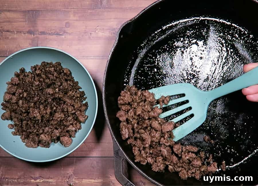 Creamy Ground Beef Stroganoff with Greek Yogurt 6 Cooked ground beef reserved in a bowl