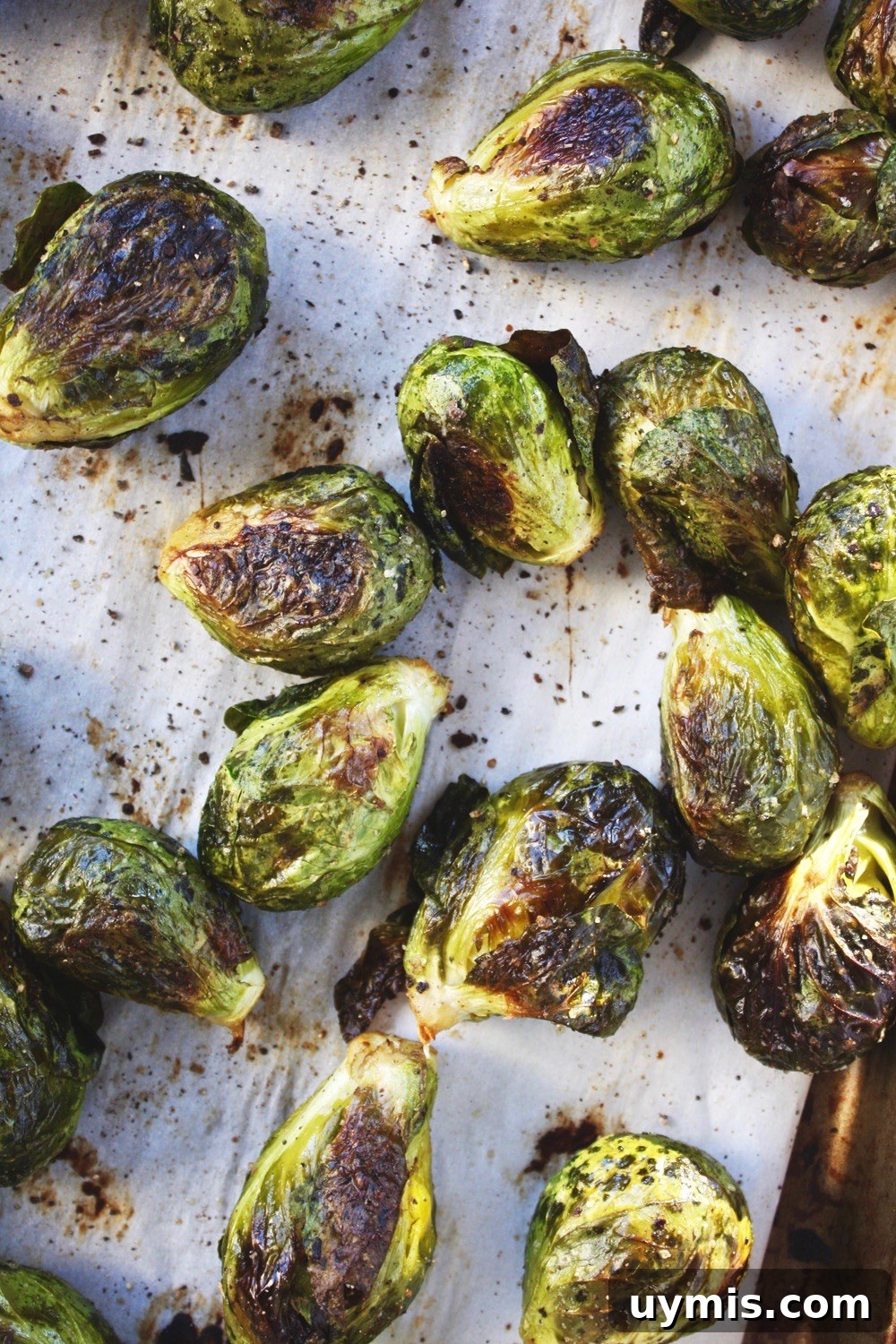 Whole Roasted Brussels Sprouts with Balsamic Glaze 2 Whole roasted Brussels sprouts with balsamic reduction