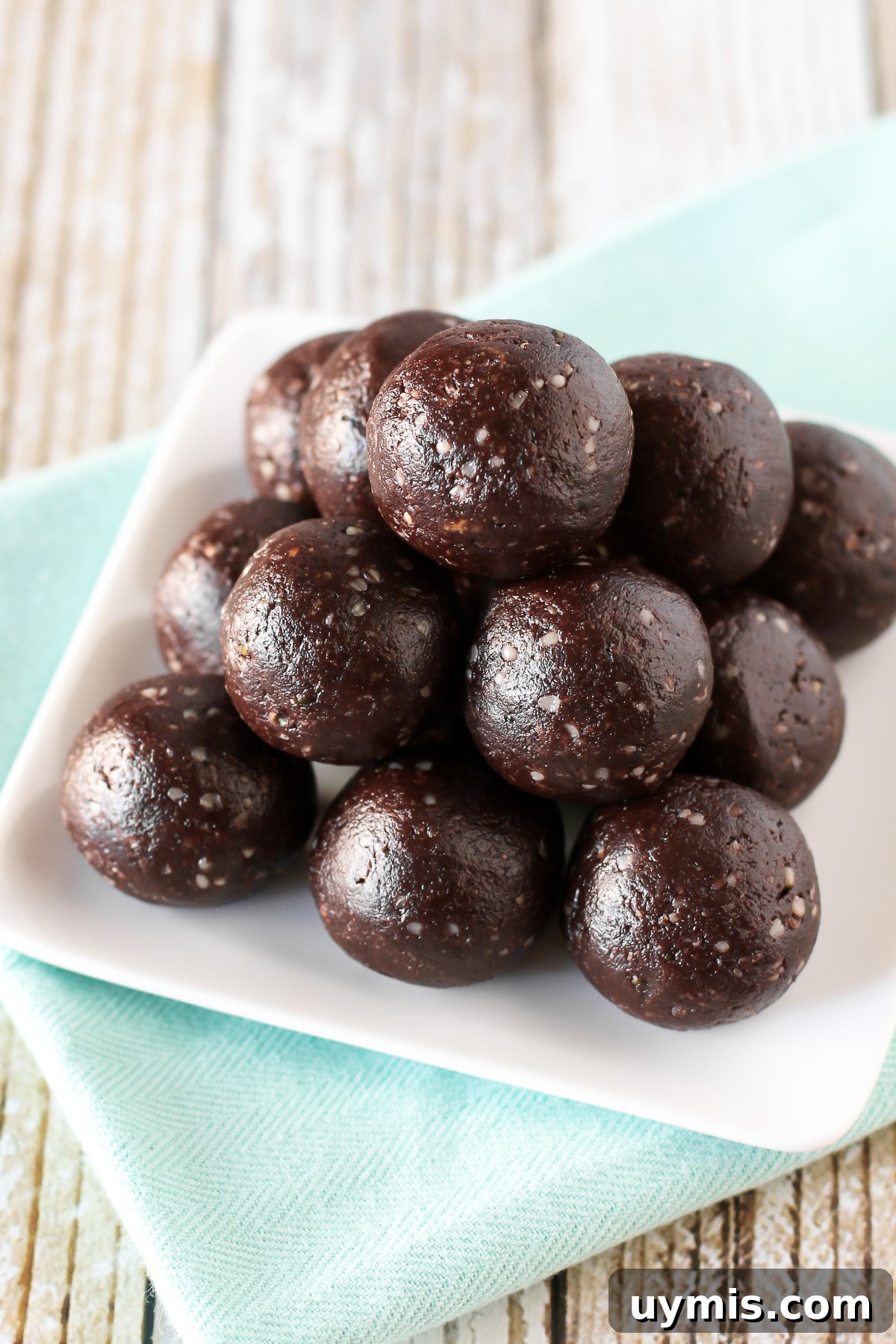 Paleo Chocolate Brownie Energy Bites. These no-bake brownie bites are packed with protein and naturally sweetened. You can’t eat just one!
